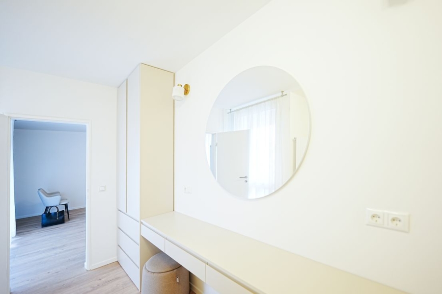 Stylish 1.5-room apartment with balcony in Wilmersdorf – first rental after renovation - Image 3