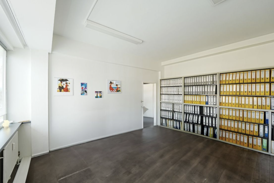 5-room office in Berlin-Schöneberg – representative, central, and just 2 minutes from KaDeWe - Image 3