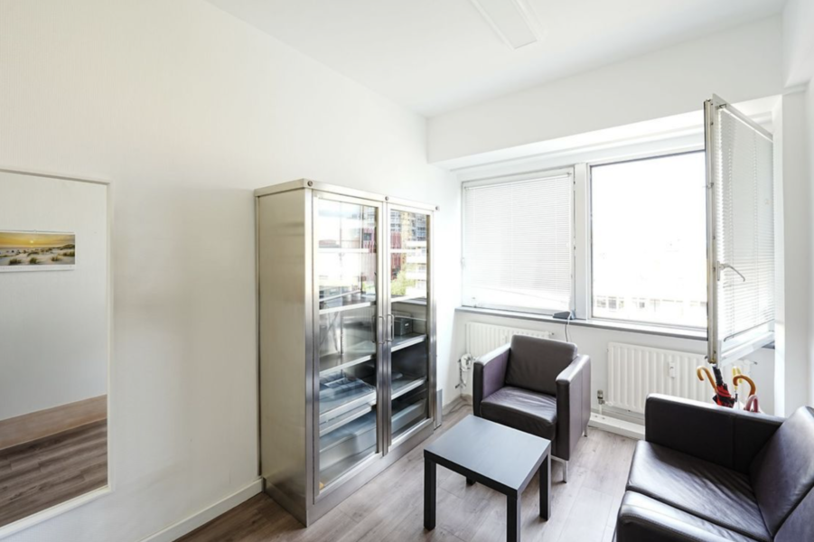 5-room office in Berlin-Schöneberg – representative, central, and just 2 minutes from KaDeWe - Image 4