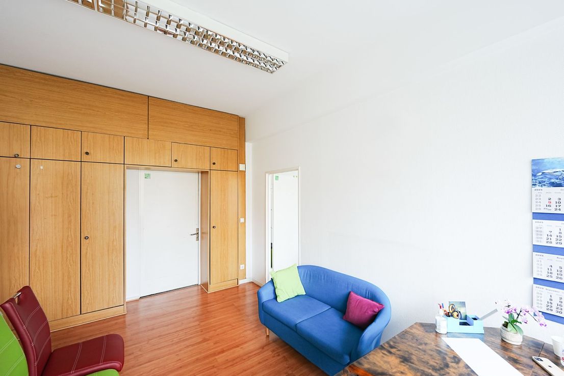 Modern office in a top location near KaDeWe - 3 rooms, 70 m² - Image 5