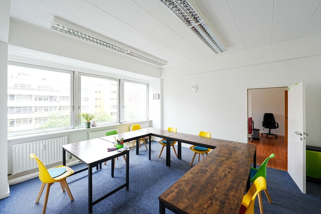 Modern office in a top location near KaDeWe - 3 rooms, 70 m² - Image 3