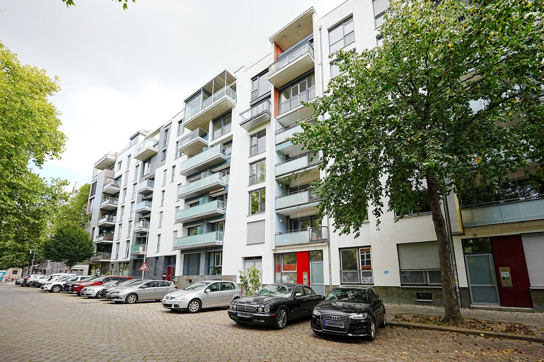 Möblierte 2-Zimmer-Wohnung mit Balkon im zentralen Teil Berlins