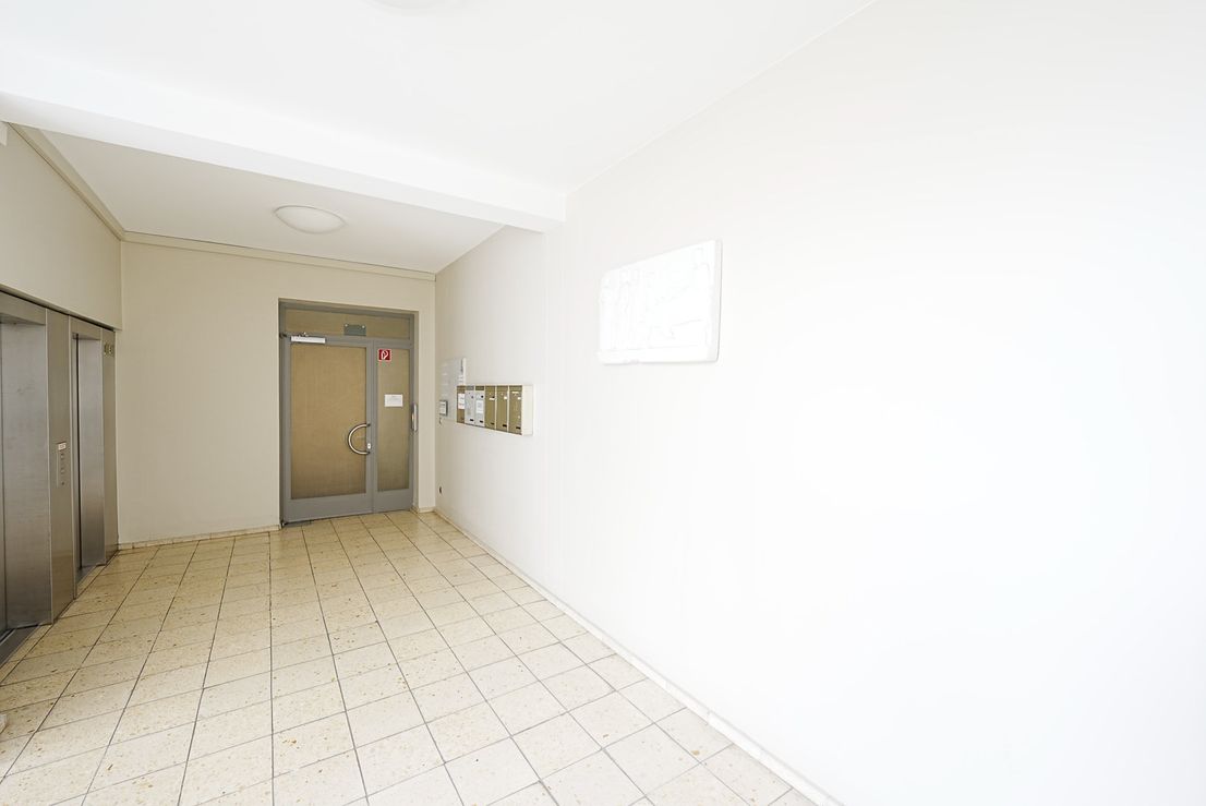 Office in a prime location in Berlin near KaDeWe - Image 4