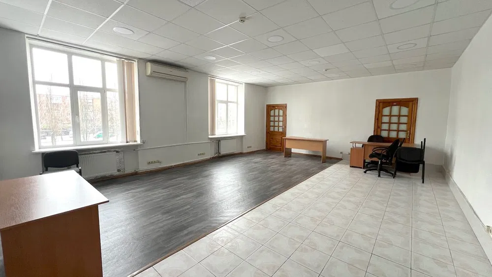 Gebäude 7 352 m² im Zentrum von Kiew - Grundstück 5100 m² - Image 5