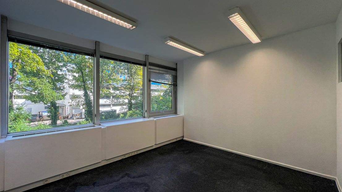 Helle Bürofläche mit 7 Räumen nahe Wittenbergplatz und KaDeWe - Image 3